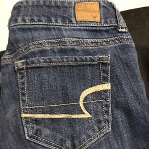 American eagle, size 6, straight legged
